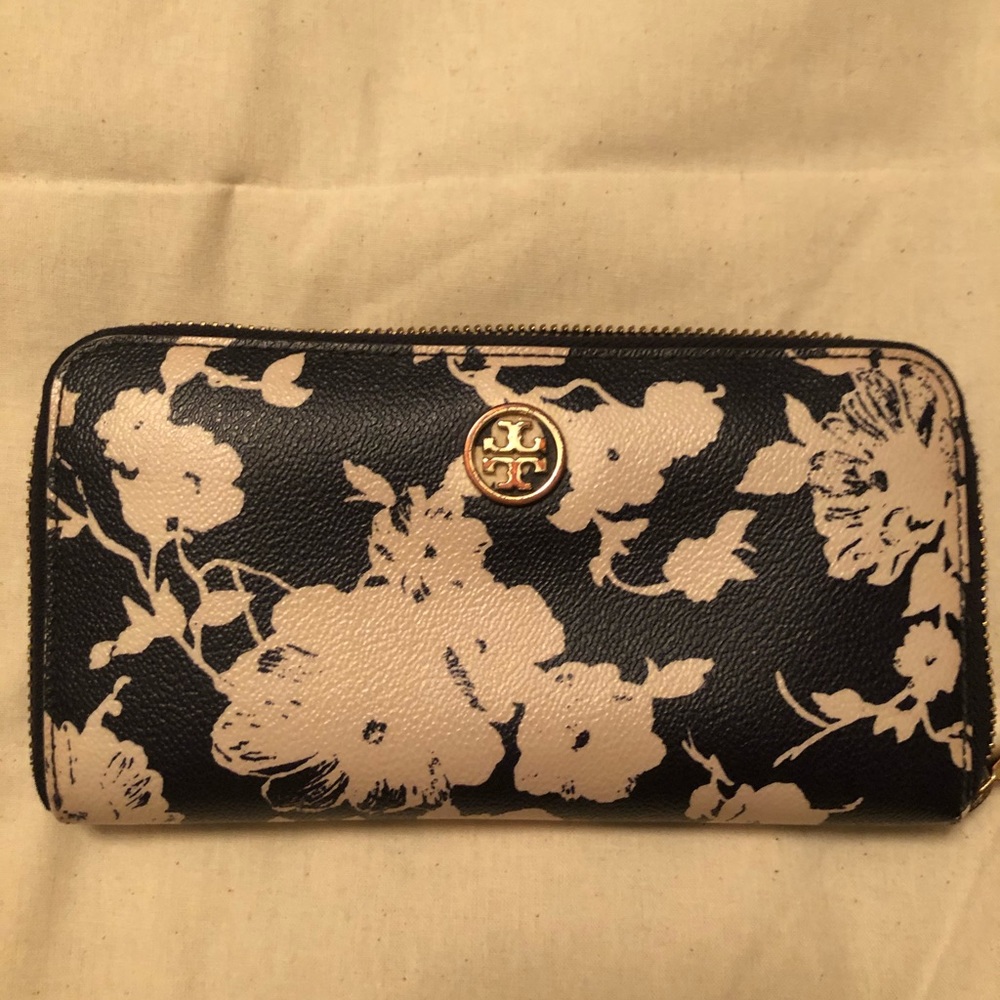 Tory Burch Wallet